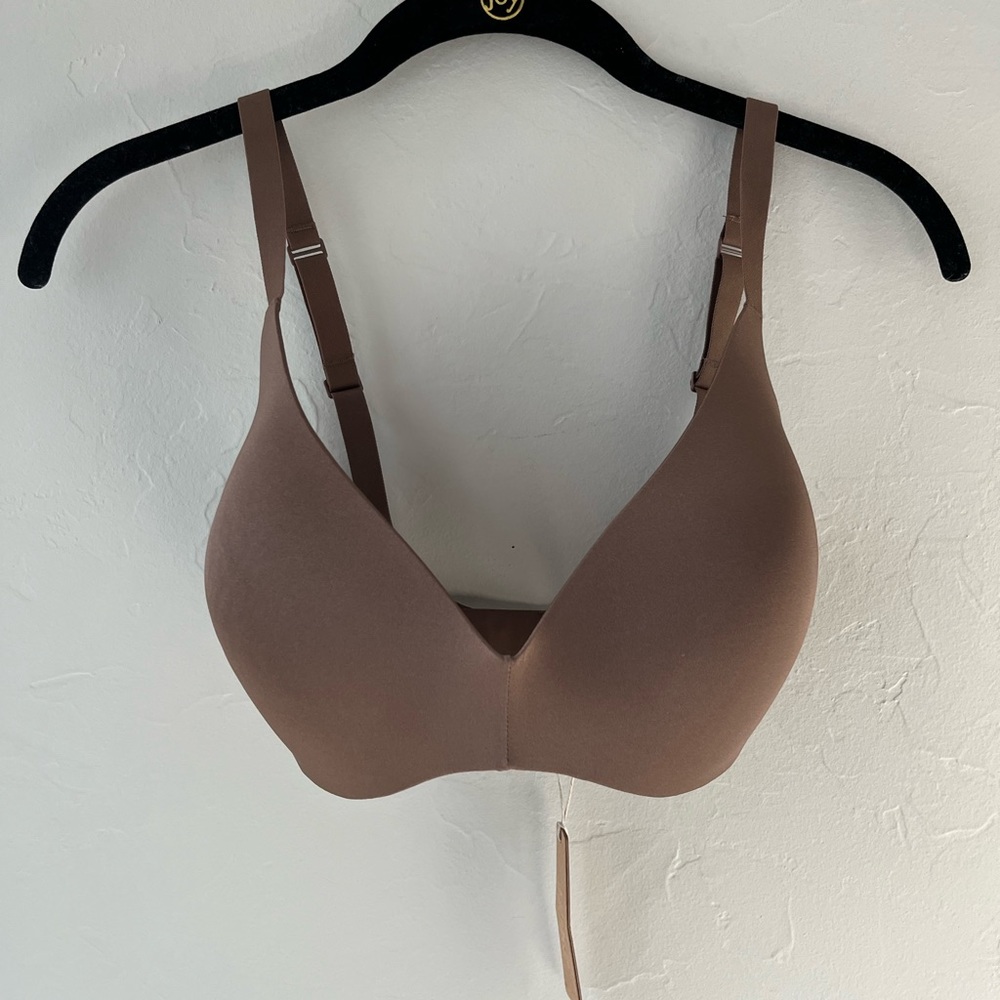 NWT SKIMS Wireless T-Shirt Bra SEE COMMENTS!!